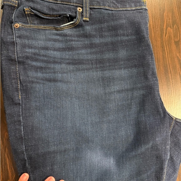 Levi's Women's Classic Bootcut Jeans - Picture 5 of 6